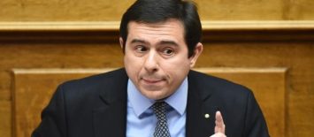 Νότης Μηταράκης